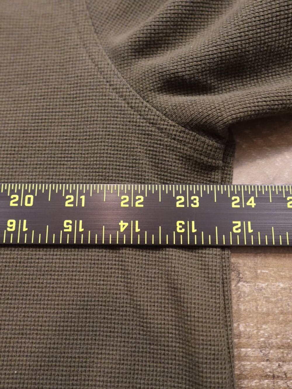 L.L.Bean Unshrinkable Mini-Waffle Henley Shirt‎ Men's Large Regular Olive Green - Picture 3 of 8